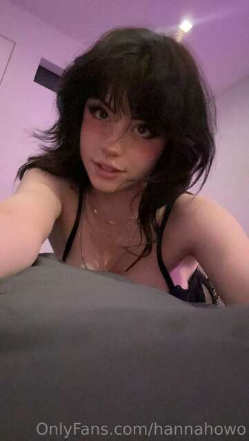 Hannahowo (5) nude photos - TubeOrigin 5