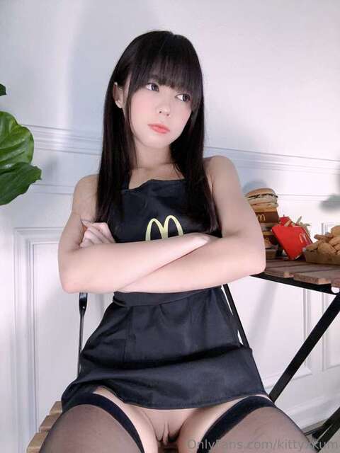 Kittyxkum (40) nude photos - TubeOrigin 28