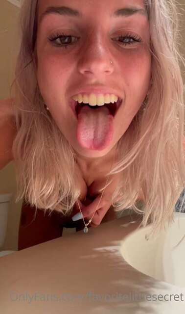 Favoritelittlesecret (3) nude photos - TubeOrigin 3