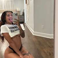 Hannahmarieroyal nude photo 12-03-2024