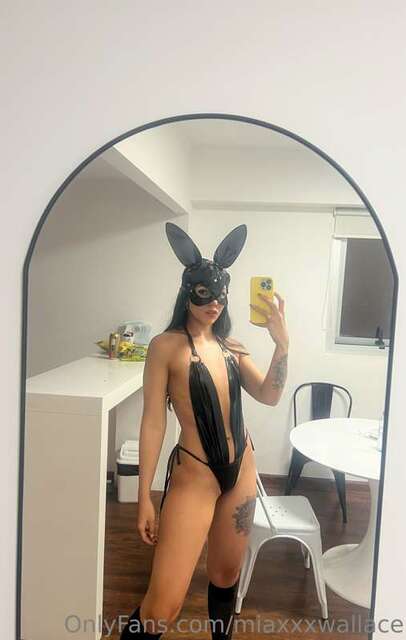 Miaxxxwallace nude photo 03-04-2023 - TubeOrigin 1