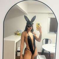 Miaxxxwallace nude photo 03-04-2023