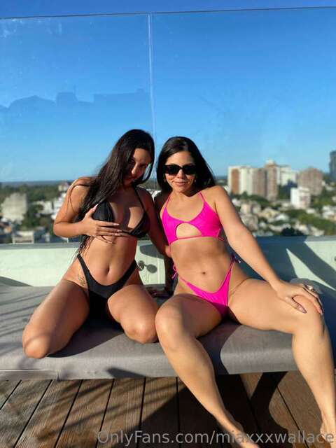 Miaxxxwallace nude photo 10-03-2023 - TubeOrigin 1