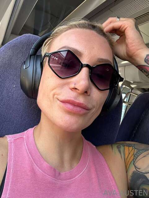 Ava_austen nude photo 26-07-2023 - TubeOrigin 1