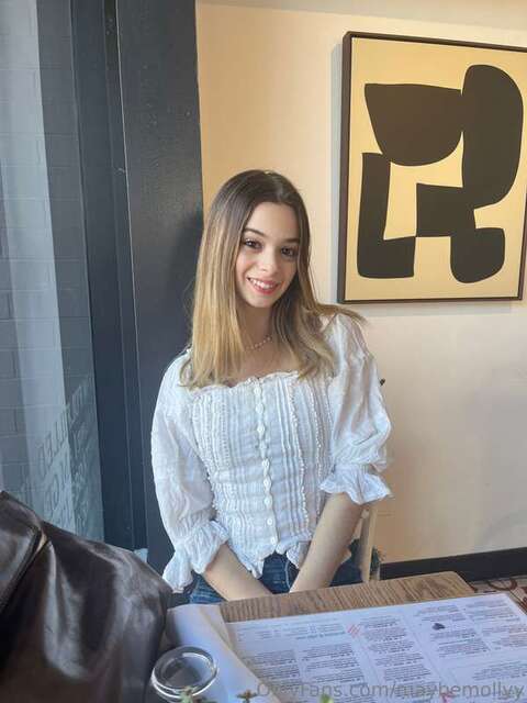 Maybemollyy (3) nude photos - TubeOrigin 1
