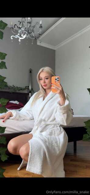 Milla_snake nude photo 19-05-2024