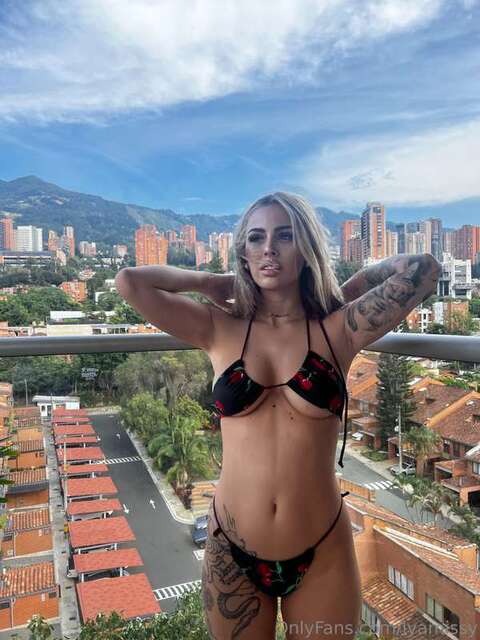 Lyamissy nude photo 24-05-2024 - TubeOrigin 1
