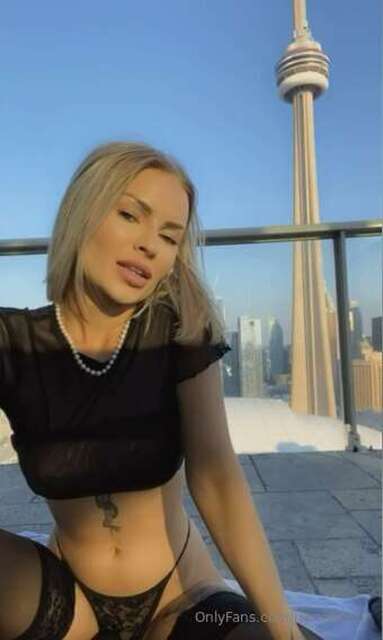 Laynabootv nude photo 12-05-2024