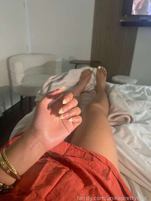 Anikaprettyfeet_ nude photo 19-05-2024