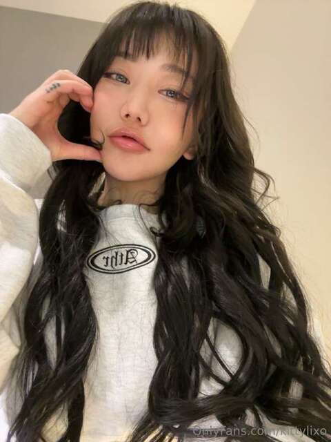 Kittylixo nude photo 21-05-2024 - TubeOrigin 1