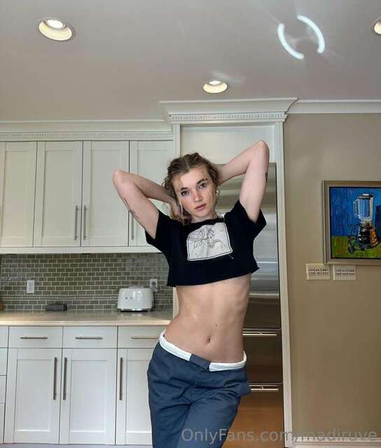 Madiruve 2 nude photos 02-03-2023