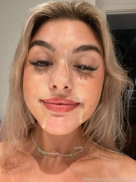 Kittiebabyxxx 2 nude photos 26-08-2021