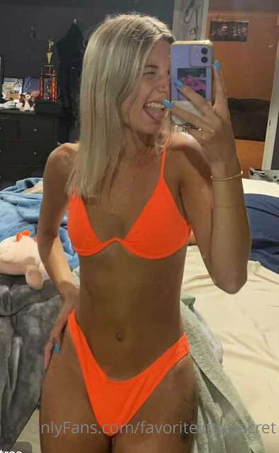 Favoritelittlesecret 2 nude photos… - TubeOrigin 2