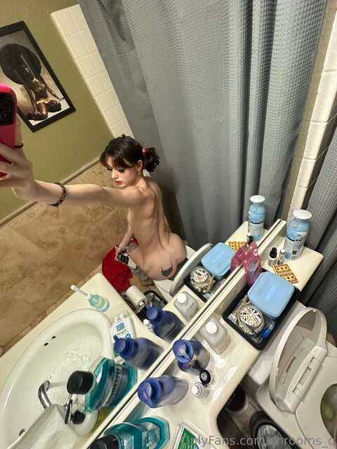 Shrooms_q nude photo 25-02-2024
