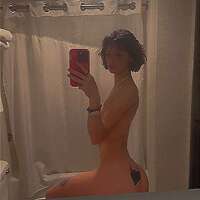 Shrooms_q nacktfoto 15-02-2024
